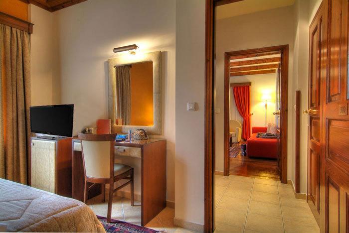 Alpen House Hotel & Suites Arachova Room photo